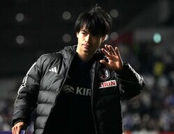 三笘薫、怪我で日本代表から離脱…「チームの力になれると信じて合流しましたが、残念ながら100%の状態でプレーできない」