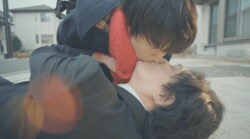 井浦新&田中圭、ラスト1分で衝撃のキスシーン！「最後爆弾きたー」「うるせぇ唇だな！？」「脳が追いついていかない」視聴者動揺『おっさんずラブ-リターンズ-』