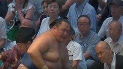 41歳・玉鷲、大ハッスルの逆転劇！ 際どい決着に「逆やと思った」ファン反応も「ほんとだ」カメラが捉えた“左手”話題に