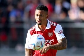 “新9番”ジェズスがハットトリック達成！　サカも2得点のアーセナル、セビージャに6発大勝