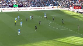 試合中に“鬼の鳥かご”！強すぎるマンC、ミニゲームばりにエリア前で6連続ワンタッチのパス回し