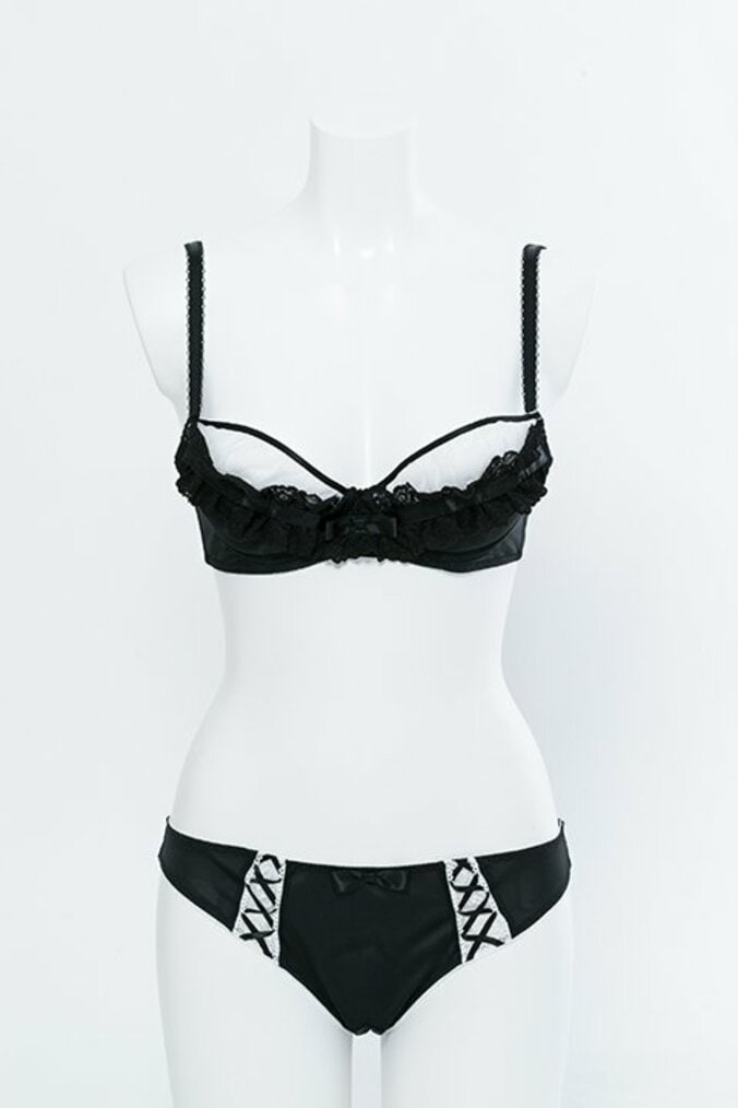 『ローゼンメイデン』真紅と水銀燈が大人可愛いランジェリーに【画像22枚】 13枚目