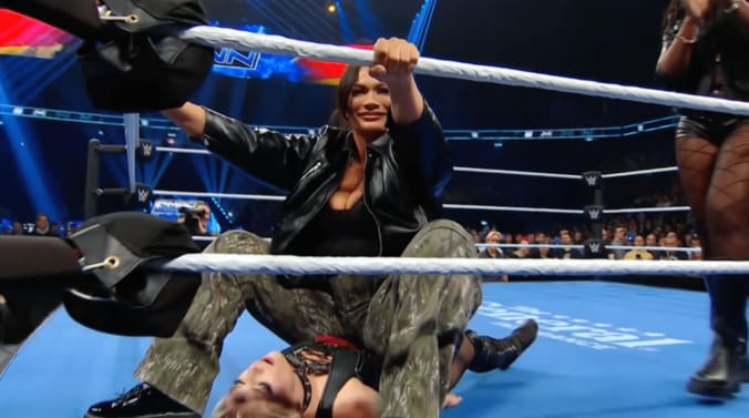 ドヤ顔のナイア・ジャックス