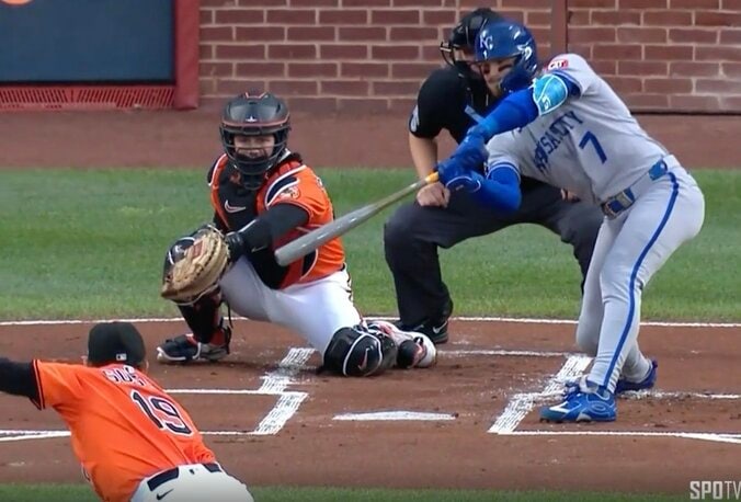 【写真・画像】球場騒然… 菅野智之が叫んだ！「これはエース」 魔球で“ヤ軍の問題児”斬り→“リベンジ成功”で珍しく感情あらわに「マジかっこいい」　1枚目