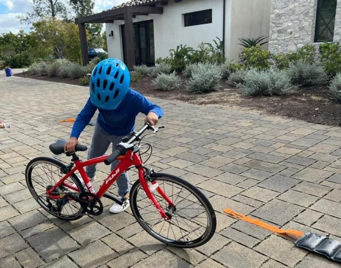  ダルビッシュ有の妻・聖子、7年前の自転車に乗る次男「大切に乗ってます」  1枚目