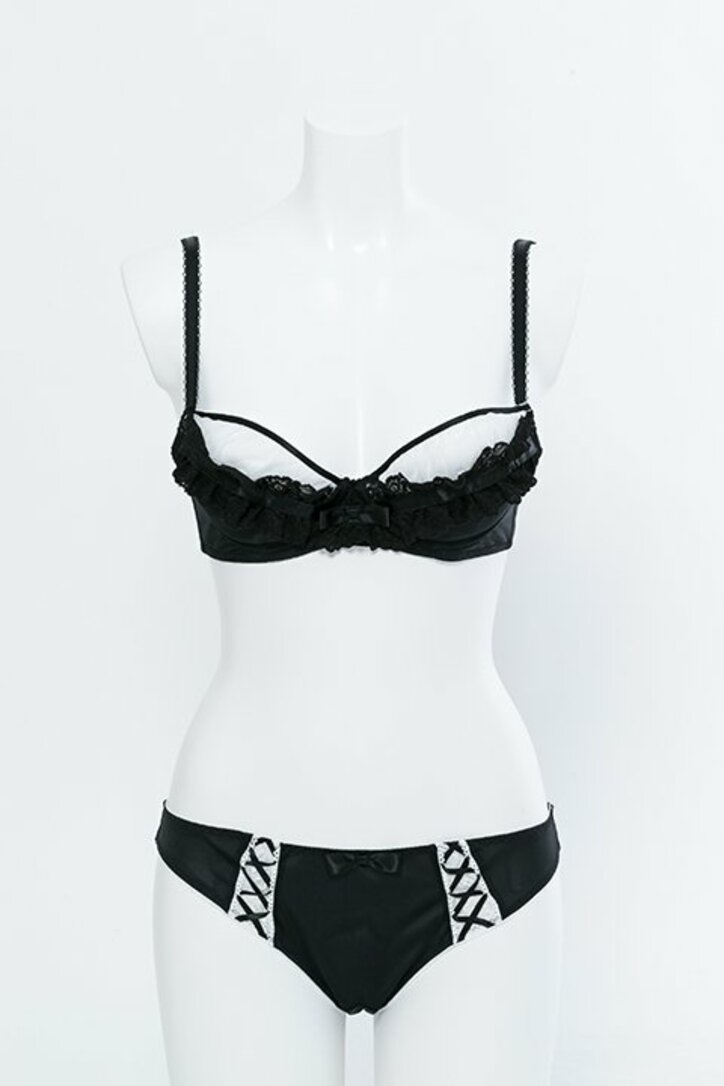 『ローゼンメイデン』真紅と水銀燈が大人可愛いランジェリーに【画像22枚】