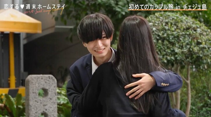 スタイル抜群清楚系JK・りんが黒髪にイメチェン 彼氏・しおんも絶賛「可愛いでございます」