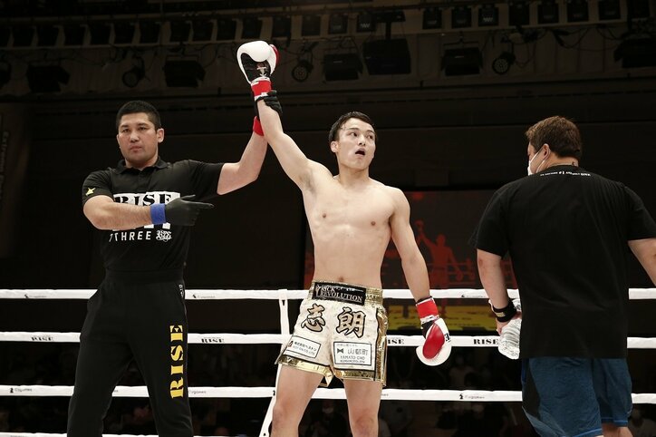 「待ってろ、那須川天心」衝撃の“26秒”KO、ムエタイの強豪・志朗が強烈アピール