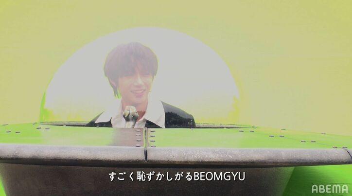 「かわいいのはSOOBIN」「イケメンは…」TOMORROW X TOGETHER、撮影の合間に言葉遊びゲームに熱中？