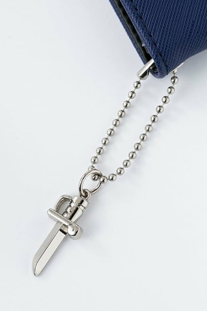 アニメ『K RETURN OF KINGS』伏見猿比古と八田美咲イメージのコラボアイテムが登場！　冬パンプスが普段使いにぴったり