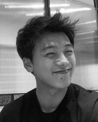 竹内涼真、意味深なにっこりモノクロショット「言いたくて…うずうずするぜ…」