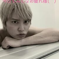 「腕の血管かっこよすぎ」「イケメーーーン」手越祐也、入浴中のオフショットにファン悶絶