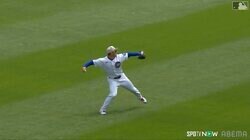 「セイヤがノーを突きつけた」鈴木誠也がレーザー“補殺”　ノーバン送球で俊足走者の生還を阻止…カブス公式Xも絶賛