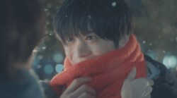 春田(田中圭)にプレゼントしたマフラーを巻いてあげる牧(林遣都) の姿に「うわぁ…尊い…」「ふたりとも可愛すぎて泣いてる」と反響『おっさんずラブ-リターンズ-』