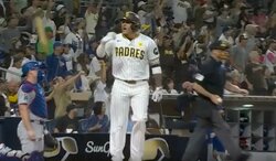 何が起きた？ MLBの“暴れん坊”が「怖すぎ…」 世界最速男との“タイマン勝負”が話題に　ギリギリの内角攻めに「笑ってるｗ」