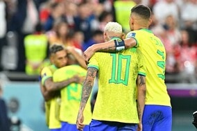 「夢を捨てるな」失意のセレソンに病床から“神様”ペレがエール。自身の記録に並んだネイマールには「やったな、小僧」【W杯】