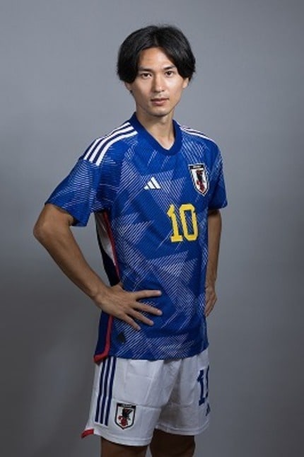 サッカー日本代表　ユニフォーム　南野拓実 日本代表 26の肖像／南野拓実｜守備面を考えれば先発の可能性は十分に