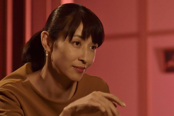 タオル1枚で抱擁…矢場（青柳翔）、多衣（水野美紀）への暴走する想いに視聴者も興奮「最高に面白い」 4枚目