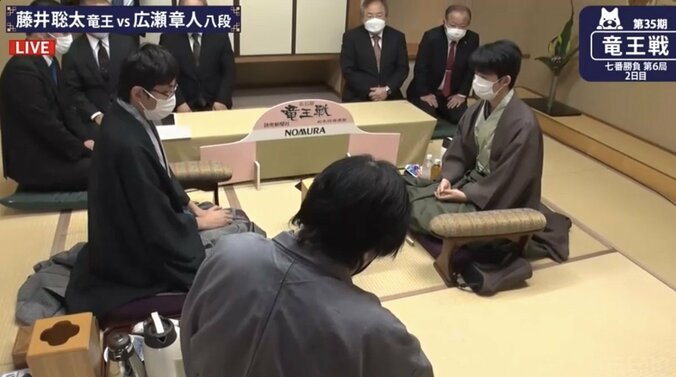 藤井聡太竜王の初防衛か カド番の広瀬章人八段がフルセットに繋げるか 注目の第6局2日目 対局再開／将棋・竜王戦七番勝負 1枚目