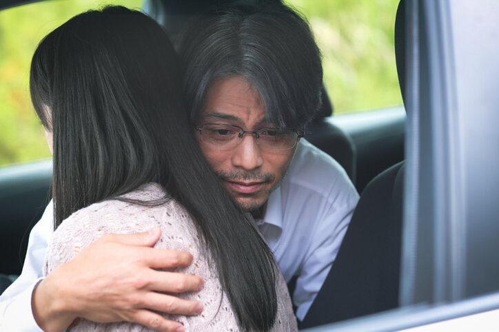 車の中で不貞行為…「君を触ると元気が出る」不倫相手を繋ぎ止めようとする既婚男性の都合の良すぎる悪行『泥濘の食卓』