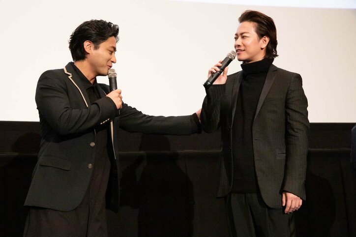 佐藤健、山田孝之の役作りを絶賛「役に入り込む深さの次元が違う」
