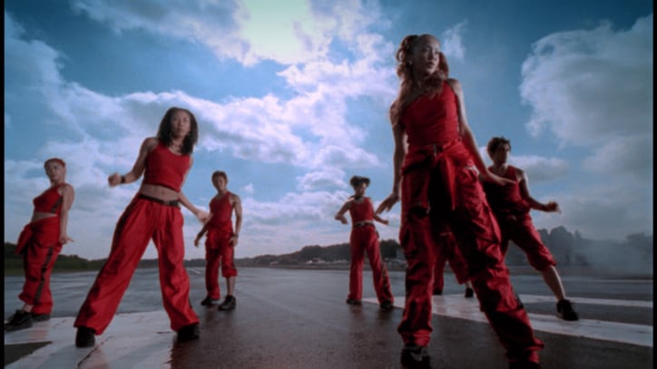 大ヒット曲『CAN YOU CELEBRATE?』が6位、安室奈美恵”最初で最後のMV総選挙”輝く1位は?