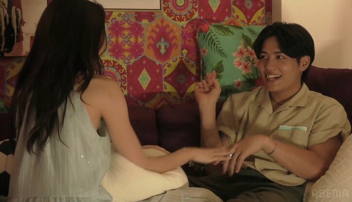 【写真・画像】26歳美女「来てコッチ」本命女子にあてつけ…イケメン経営者とイチャイチャ 2枚目