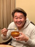 花田虎上、娘が妻と一緒に作った夕食メニューに感激「小さな料理人が登場」