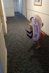 小原正子『エレベーター前⭐』