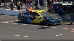 「火が！火が！」カマロの屋根が「バック・トゥ・ザ・フューチャー状態」の衝撃光景にファン騒然「燃えてる」「タイムマシン」