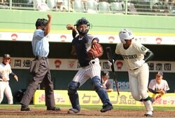 豪腕投手ぞろいのU-18侍ジャパン　明石商・水上桂捕手のリードで球数制限をクリアできるか