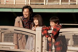 ささやかな日常のなかに“家族の愛”が漂う　映画『かぞくいろ』本編冒頭回想映像、解禁