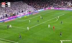 「やっぱ神だ」「守備でも魅せる38歳」モドリッチが誰からも愛される理由！ゴラッソ直後に爆速ラン→的確タックルでピンチを救った一部始終にファン歓喜「流石すぎるよ」