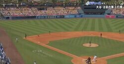 あれで入るの…？ 大谷翔平、軽打なのに“まさかの光景”「エグすぎる」逆方向弾丸ライナー→“爆速スタンドイン”「ファウルかと思った」