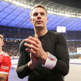 元同僚が明かすドイツ代表GKノイアーの凄さ「ゴールエリア内の動きに関しては私から学んだ」【現地発】