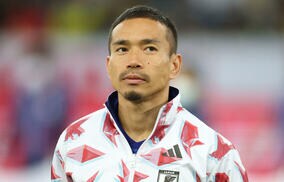 スーパーサイヤ人・長友佑都が「かめはめ波」でアピール、4度目のW杯への心境やメンタルの変化を綴った著書をPR