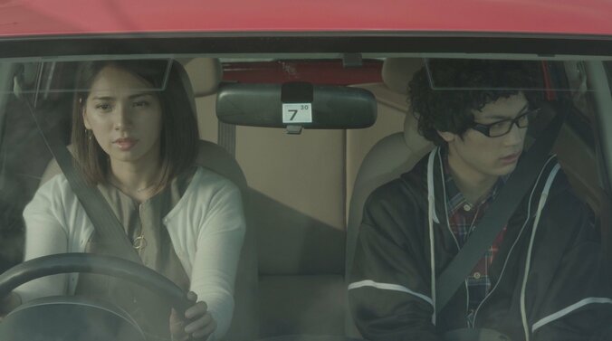 『やれたかも委員会』野波麻帆演じる人妻がセクシーすぎ！　童貞高校生とのドライブデートをうらやむ視聴者続出 4枚目