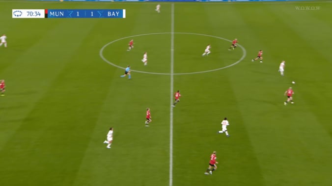 「小野伸二ばりだ」なでしこ谷川萌々子の“25m絶品スルーパス”にファン衝撃！「ヤバすぎ」「セスクそっくり」途中出場12分で神アシスト【女子CL】 4枚目