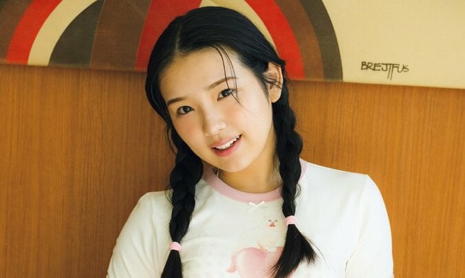 【写真・画像】“ベビーフェイスの超新星”森虹花、初グラビアでマシュマロボディ解禁 『ヤンマガ』初登場　1枚目