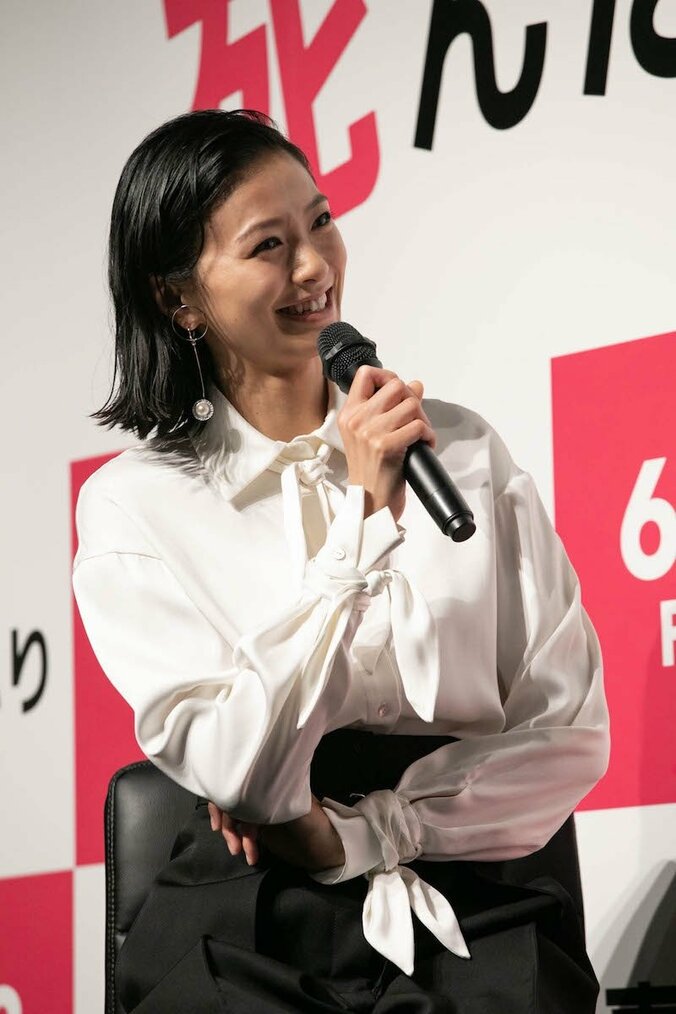 『妻ふり』李闘士男監督、主演の榮倉奈々を絶賛「作品がつまらなくてもいいです。とにかく榮倉が素晴らしい」 2枚目