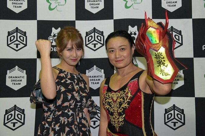 本気で男子のベルトを狙う！路上プロレスを制した“横綱”里村明衣子、DDT「いつでもどこでも挑戦権」も獲得 1枚目