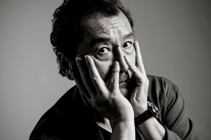 吉田鋼太郎、若手俳優から刺激を受ける日々「あいつらに抜かれたくない!」