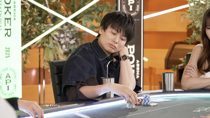 【映像】視聴者も息を呑む“東大vs京大”イケメンポーカー対決