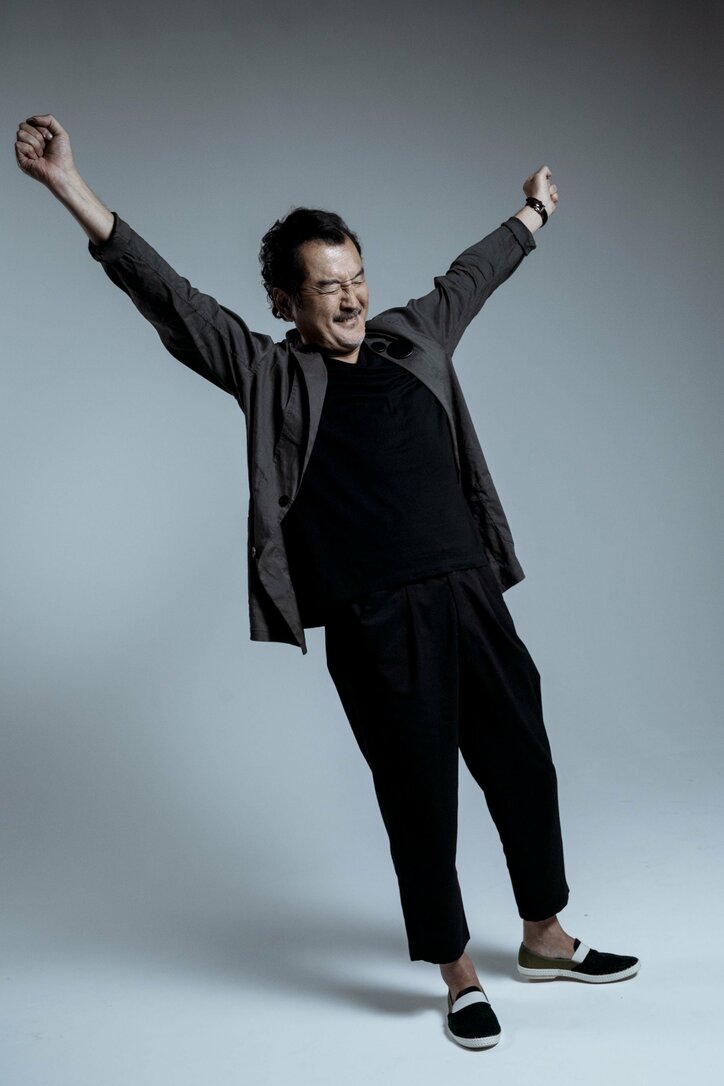 吉田鋼太郎、若手俳優から刺激を受ける日々「あいつらに抜かれたくない!」