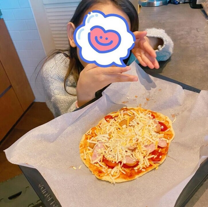 藤本美貴、初挑戦のピザ作りに成功「新年から何故かピザを焼く！笑」