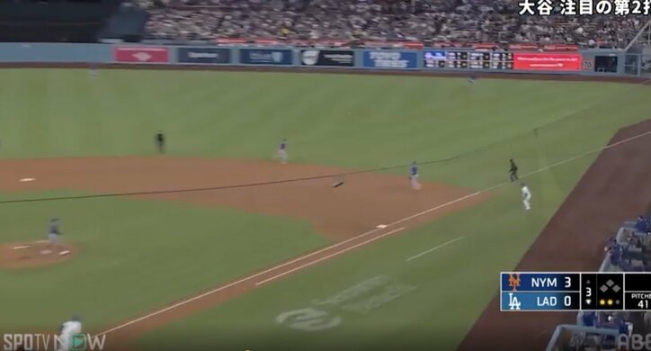 【写真・画像】どこ見てんだよ！大谷翔平に“疑惑の判定”「ありえない」「酷すぎる」ボール球がストライクに… 思わず呆然リアクション　1枚目