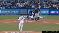 球場がどよめく！山本由伸、“暴れん坊”を強気の攻めでぶった斬る… 浮き上がるストレートで“空振り三振斬り”