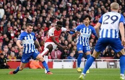 三笘薫は守備に追われる…アーセナルが試合支配も、ブライトンは必死に耐える！プレミアリーグ注目カードはスコアレスで後半へ