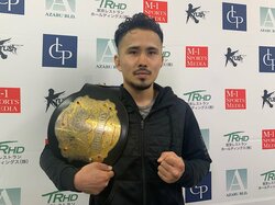 「次はK-1」新美貴士、成長見せつける秒殺KOでKrush王座防衛！ 最短記録の陰に家族への想いも