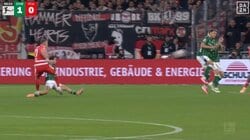 「大丈夫か？」日本代表DF、シュートブロックの直後に負傷か「軽傷であれ」足を引きずりながら途中交代に